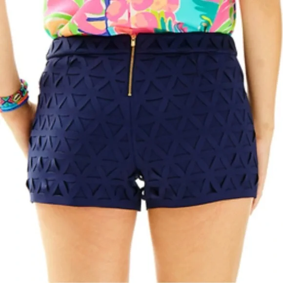 Lilly Pulitzer Lorna Shorts in True Navy Size 4 - Picture 3 of 14